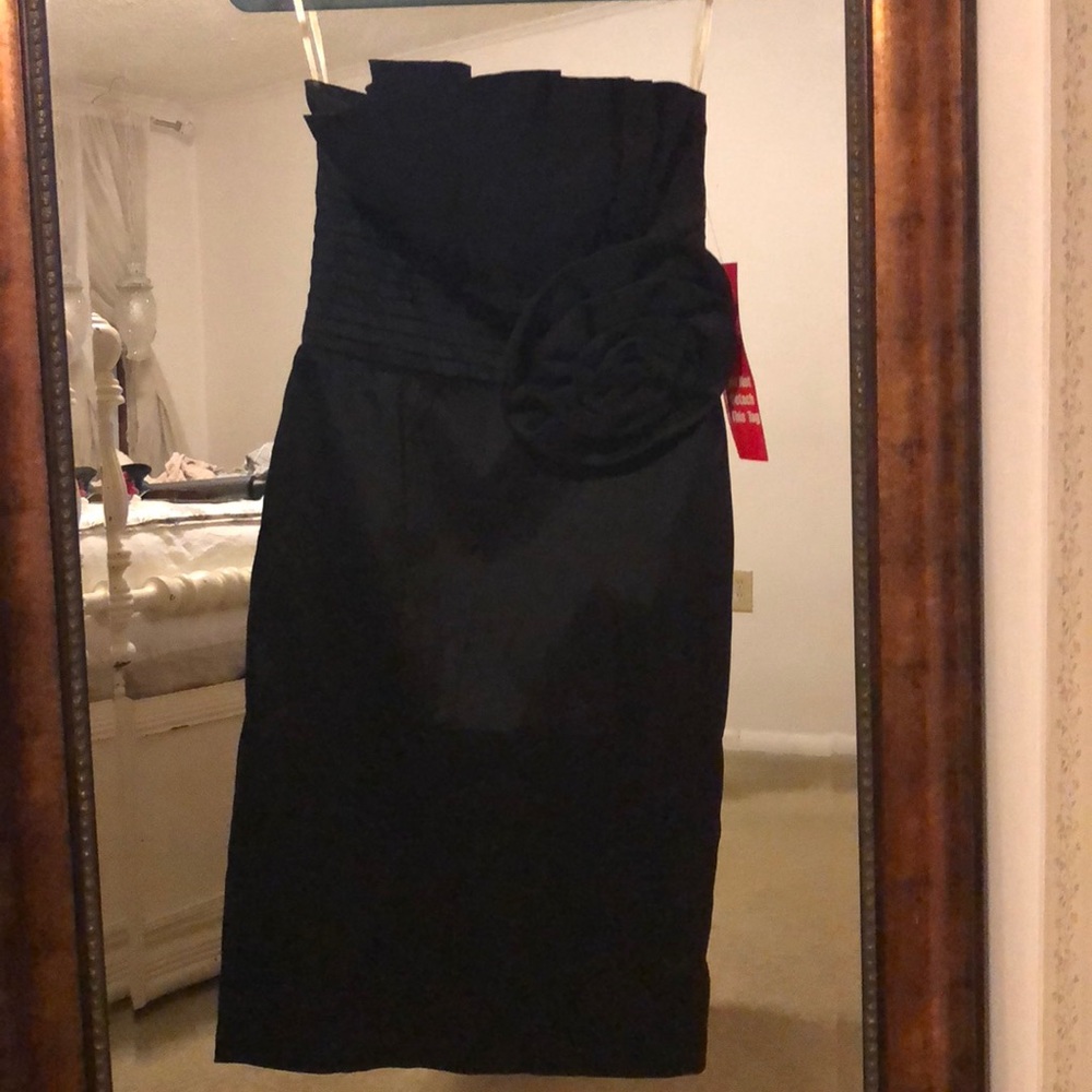 Black Dress - Picture 1 of 4
